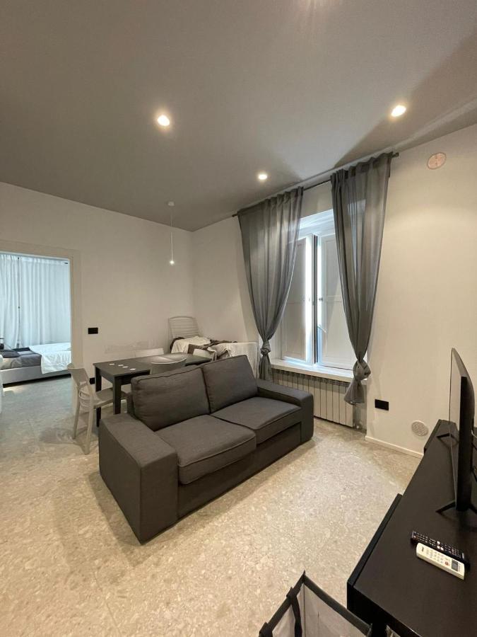 De Luca 6 Apartments Salerno Exterior foto